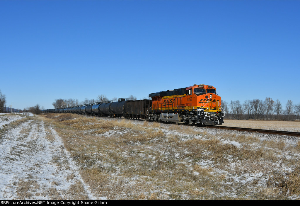 BNSF 8258